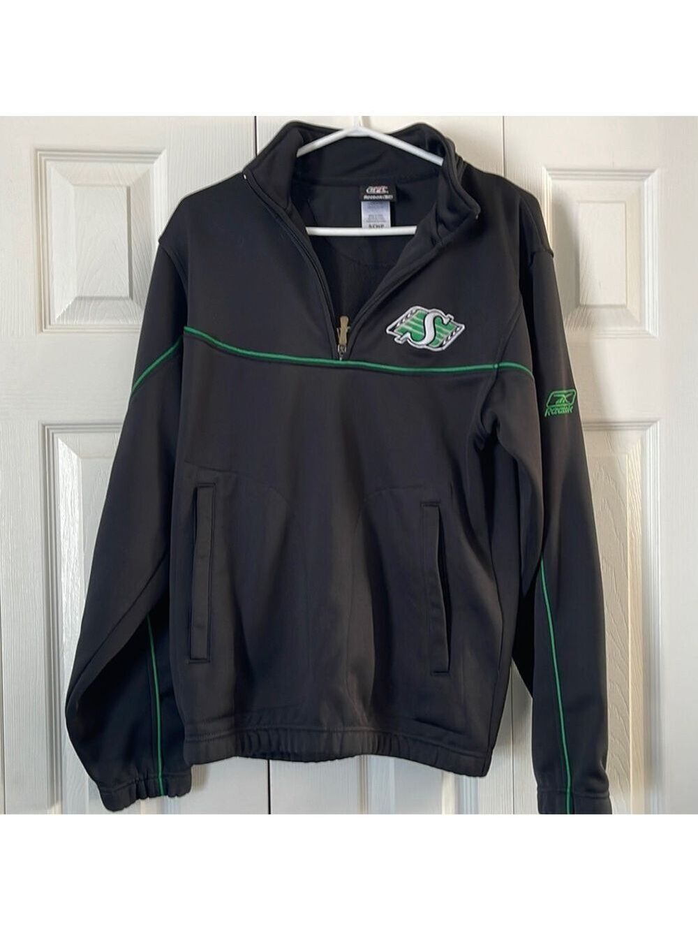 Saskatchewan Roughriders 1/4 Zip up Size S❤️🔥❤️🔥